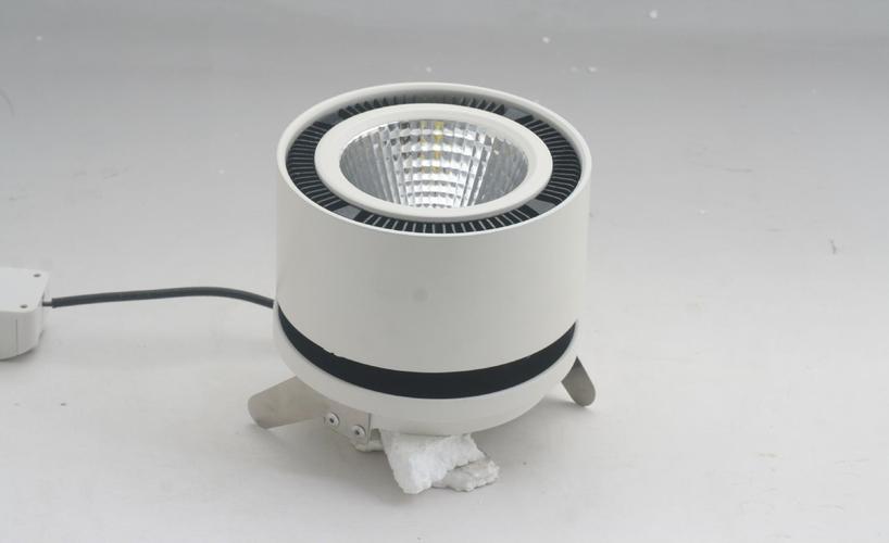 5w led 铝制嵌入式射灯 表面处理:白/黑/银灰喷粉 照射角度调节:万向